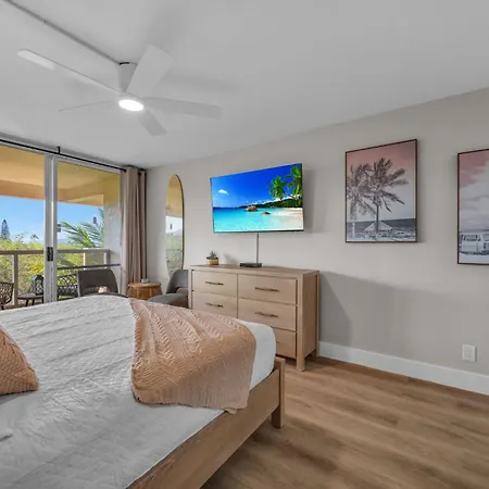 Modern Kihei Oceanside Studio Vistas-3