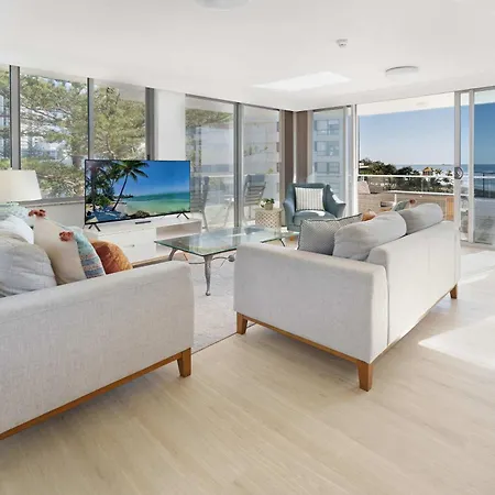 Beachfront On Berkeley Hosted By Gold Coast Holiday Stays-3