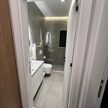Premium Studio Apartment Golem-3