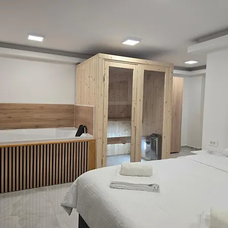 Jacuzzi & Sauna Edy Room - City Center-3