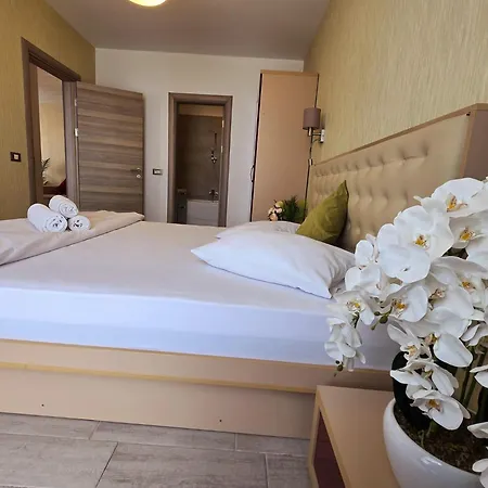 Panoramic Saeview Suite - Beach Pool & Spa Resort-2