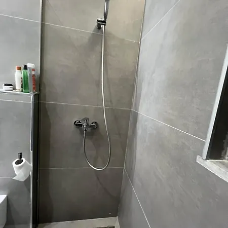 Premium Studio Apartment Golem-2