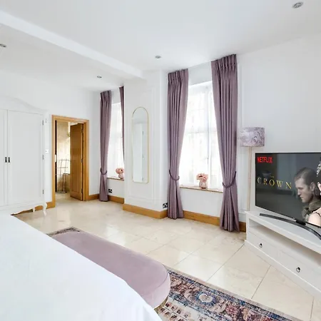 Londoners - Mayfair Grand Serviced Apartments-2