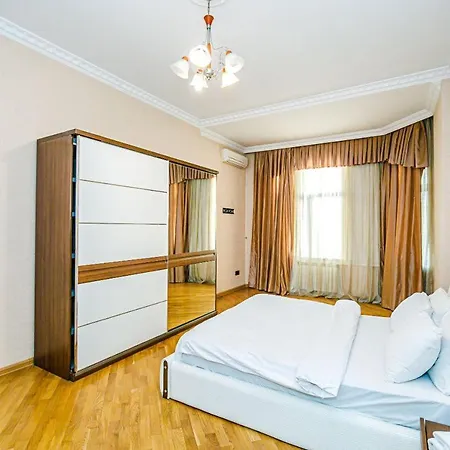 Lilac Vip Apartment In Nizami-2