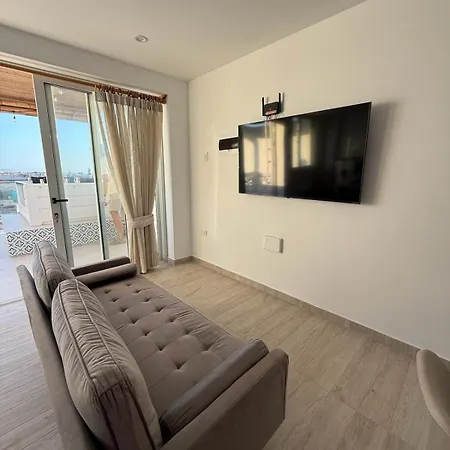 Ballestas Suite-3