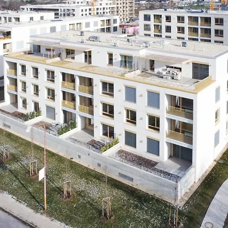 Klimatizovany Apartman V Parku So Zahradou A Garazovym Parkovanim-2
