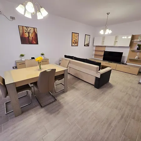 Sea View Gorgeous Apartment - Azizi Beach Resort 5 M Deplaja-3