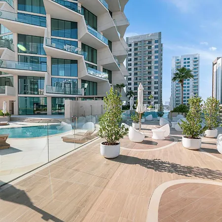 Luxe Apt With Private Balcony Pool-2