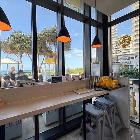 Oceanfront Luxury 2 Bedroom Apt-3