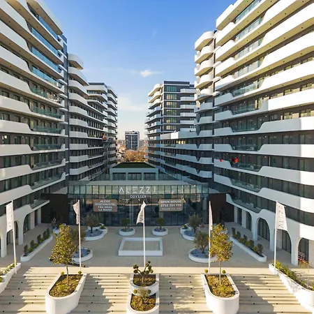Glam Apartment In Odyssey Spa Pools And Parking Resort-3