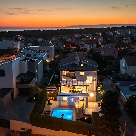 Villa Martica - Sea View, Near Beach - Fazana-2