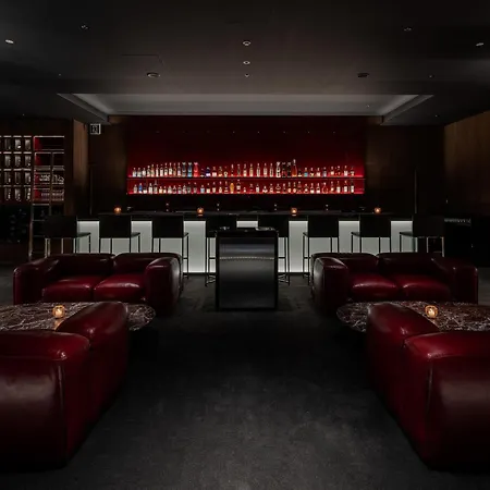 Conrad Osaka-2