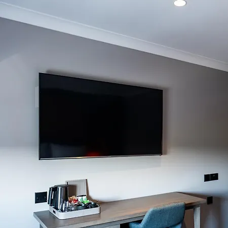 Village Hotel Farnborough-2