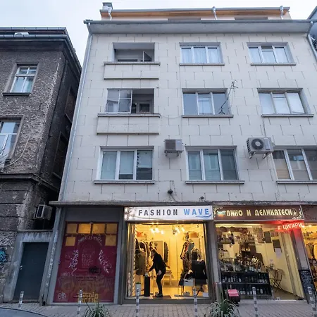 Designer 1BDR Apartment on Hristo Belchev Str-3