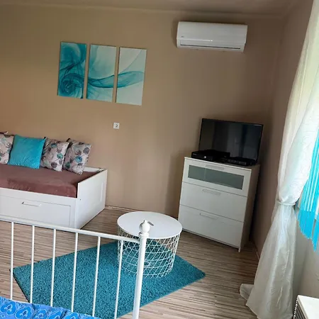 Zso-Ze Apartman-3