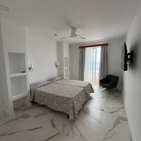 Hotel Monopol-2