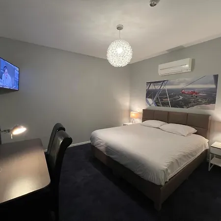 Munal Hotel Temse-3