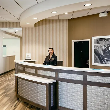 Hampton Inn & Suites By Hilton Seattle/Northgate-2
