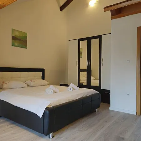Villa Ent-2