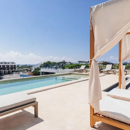 Luxury Apartment Top Location!-2