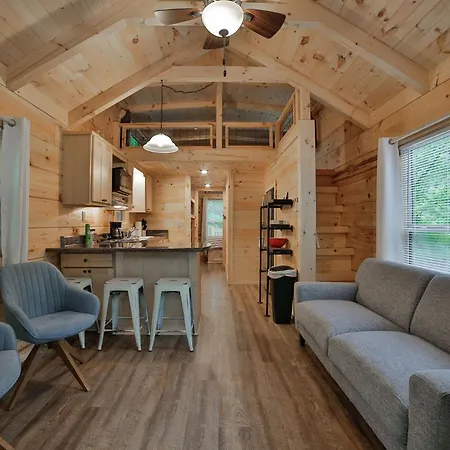 Lena Cabin Wooded Tiny Cabin - Hot Tub-3