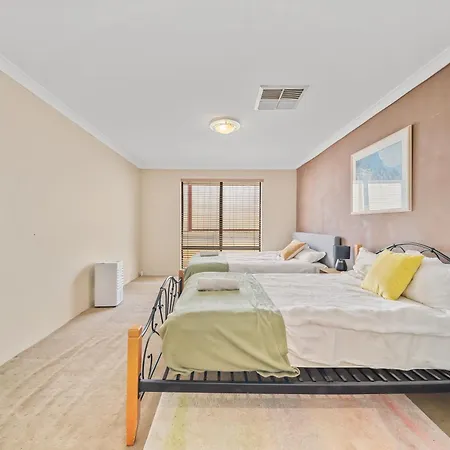 Perth Airport Stay 5Br House With 6 Beds &Parking-3