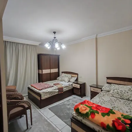 الاسكندريه المندره خطوات من الشاطئ ثاني نمره من الشاطيء تري البحر بوضوح من الجانب-2