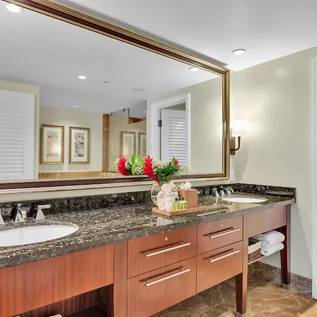 Honua Kai Konea 3 Free Rental Cars Kbm Resorts Extra Large Corner Suite 3 Units 7 Bedrooms Ml-1406-3