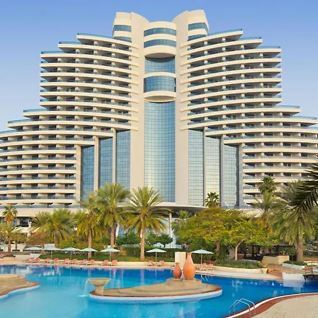 Le Meridien Al Aqah Beach Resort-3