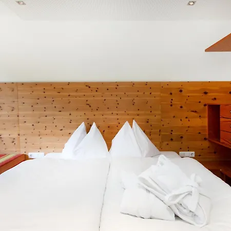 Familienhotel Lagant-2
