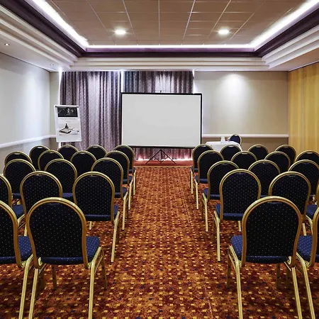 Mercure St Helens-2