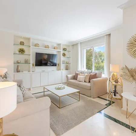 Penthouse Sea Views In Marbella Golden Mile, Puente Romano Area-2