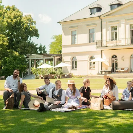 Chateau Mcely-3