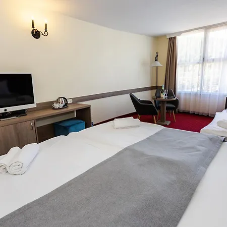 Hotel Mediterran Budapest-3