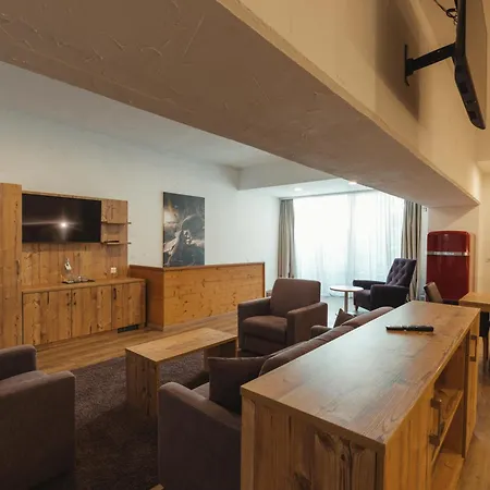 Zermatt Budget Rooms At Alpen Resort, Spa & Dining-3