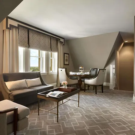 Fairmont Hotel Macdonald-2