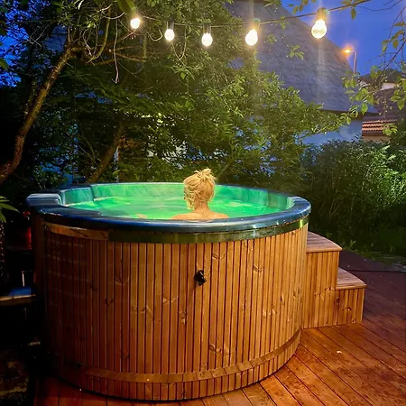 Oaza Pod Strzecha -Dom Na Wylacznosc Z Jacuzzi, Duzym Ogrodem I 3 Sypialniami-2