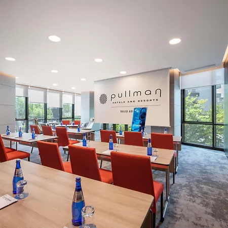 Pullman Tbilisi Axis Towers-2