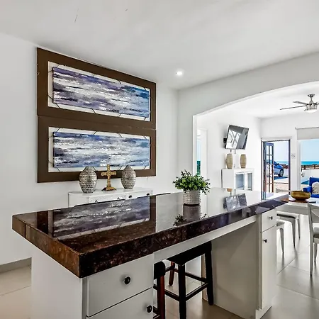 Dog-Friendly Villa With Heated Outdoor Pool, Hot Tub, Streaming, Private Patio-2