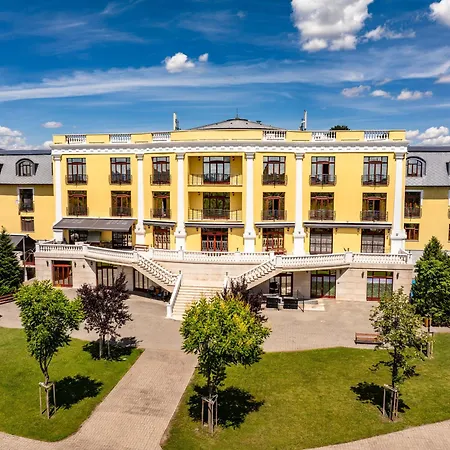 Hotel Golden Palace-3