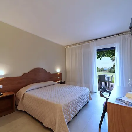 Hotel Fabricia-3