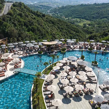 Select Hill Resort-3