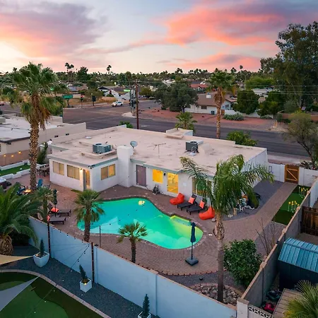 Refreshing Pool Hot Tub Game Room Sleeps 8-2
