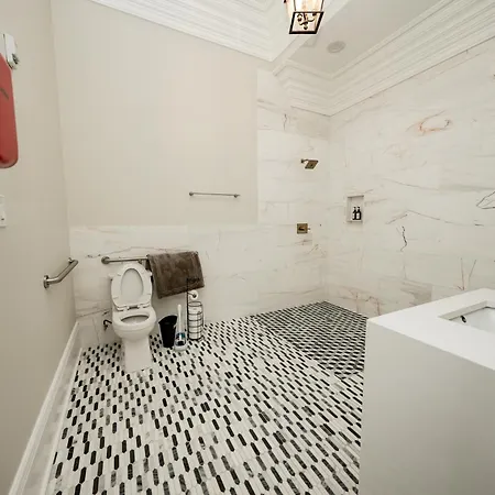 Blue Crawfish Boutique Hotel & Pool Bar-2