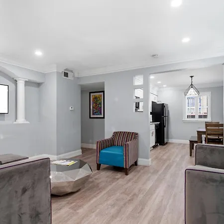 Frenchmen 2Br Retreat W Free Parking & Pool-3