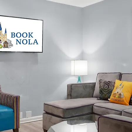 Chic 1Br Retreat On Frenchmen Street W Pool-3