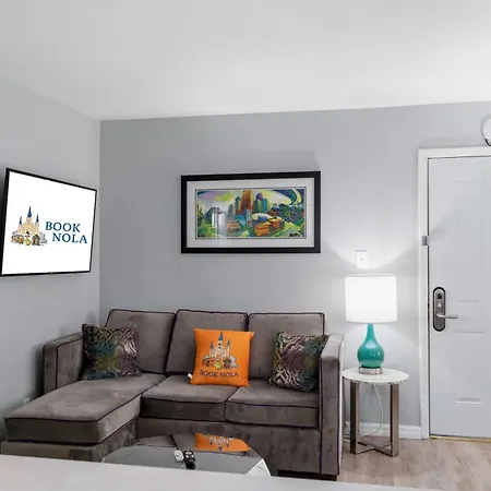 Frenchmen 2Br Stay W Pool & Free Parking-3