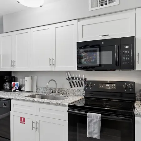 Frenchmen 2Br Stay W Pool & Free Parking-2