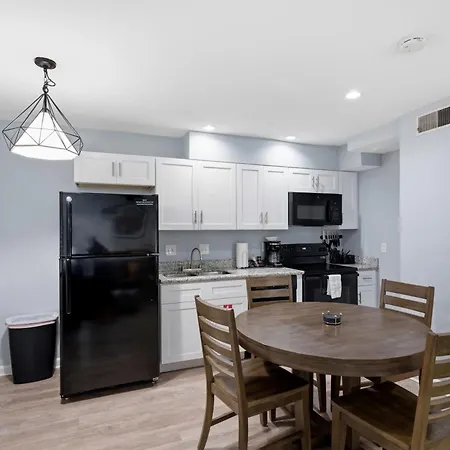 Frenchmen Street 1Br Retreat W Pool & Hot Tub-3