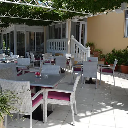 Boutique Flamingo B&B-3